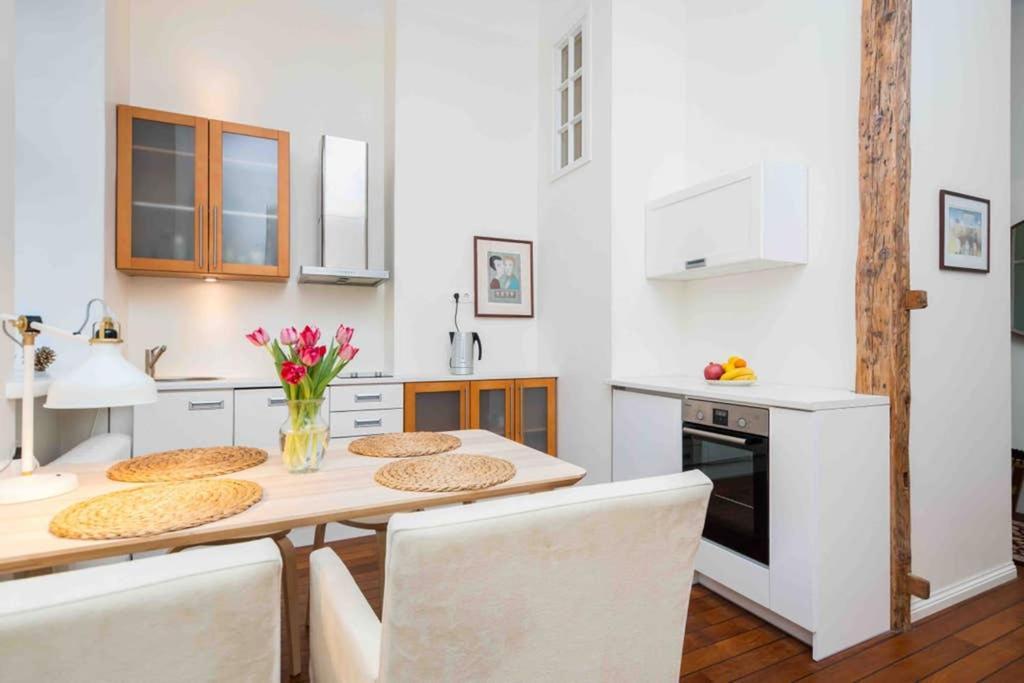 Best Location, Beautiful And Quiet Old Town Apt. Ταλίν Εξωτερικό φωτογραφία