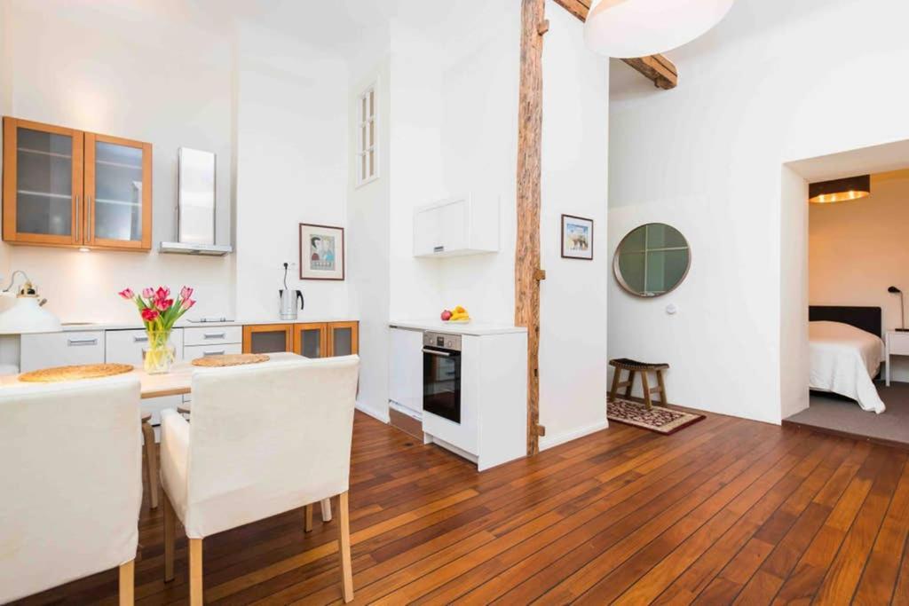 Best Location, Beautiful And Quiet Old Town Apt. Ταλίν Εξωτερικό φωτογραφία